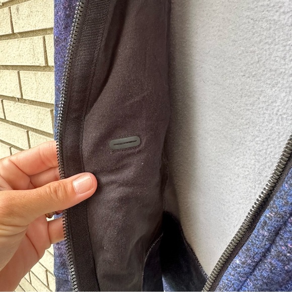 Lululemon Scuba Hoodie Light Cotton Fleece Polar Lights Blue Multi Size 4 - Picture 11 of 11